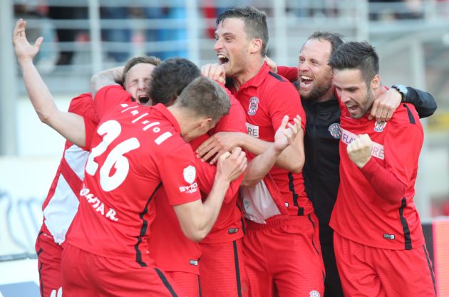 Zbrojovka před vyprodanou Srbskou zdolala Spartu gólem v závěru!
