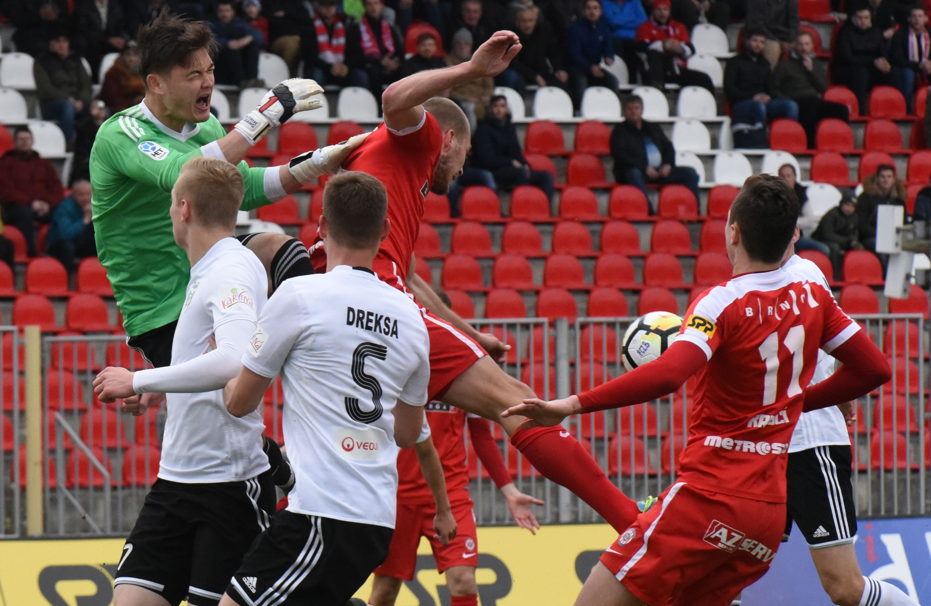 Zbrojovka ani po dobrém výkonu gól nevstřelila. Zápas skončil bezbrankovou remízou