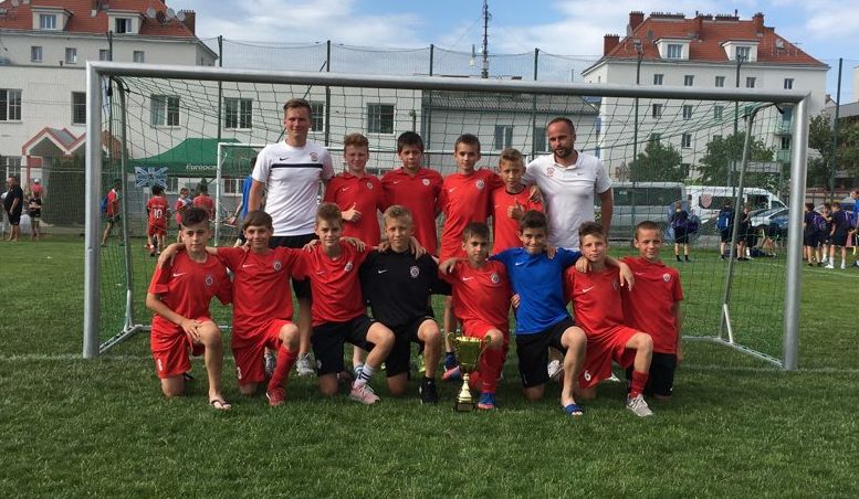U12: Zbrojováci skončili třetí na silně obsazeném turnaji ve Vídni!