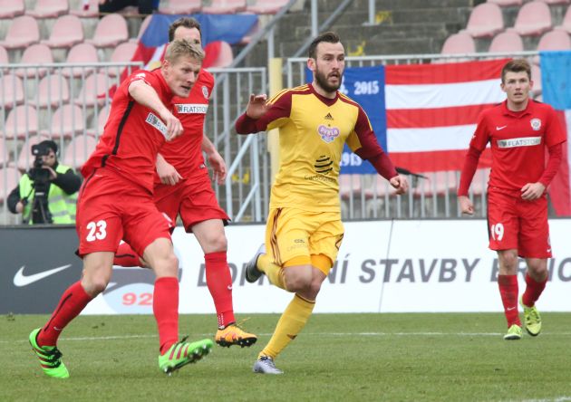 Zbrojovka potvrdila domácí formu a Duklu vyprovodila třemi brankami!