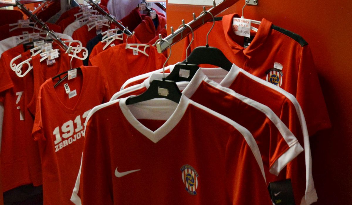 Advent se blíží a zbrojovácký Fanshop opět najíždí na vánoční režim!