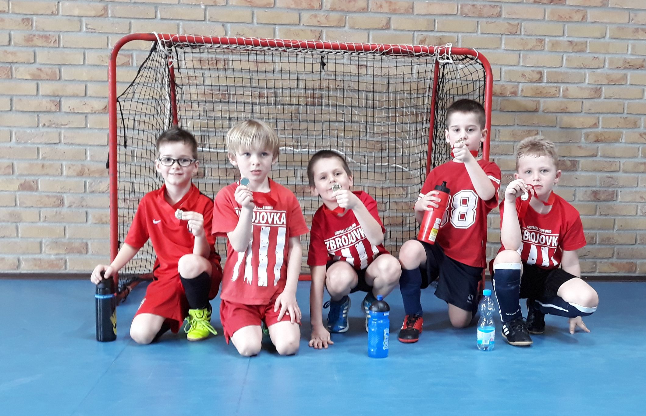 U6: Nejmladší Zbrojováci mají za sebou první turnaj!