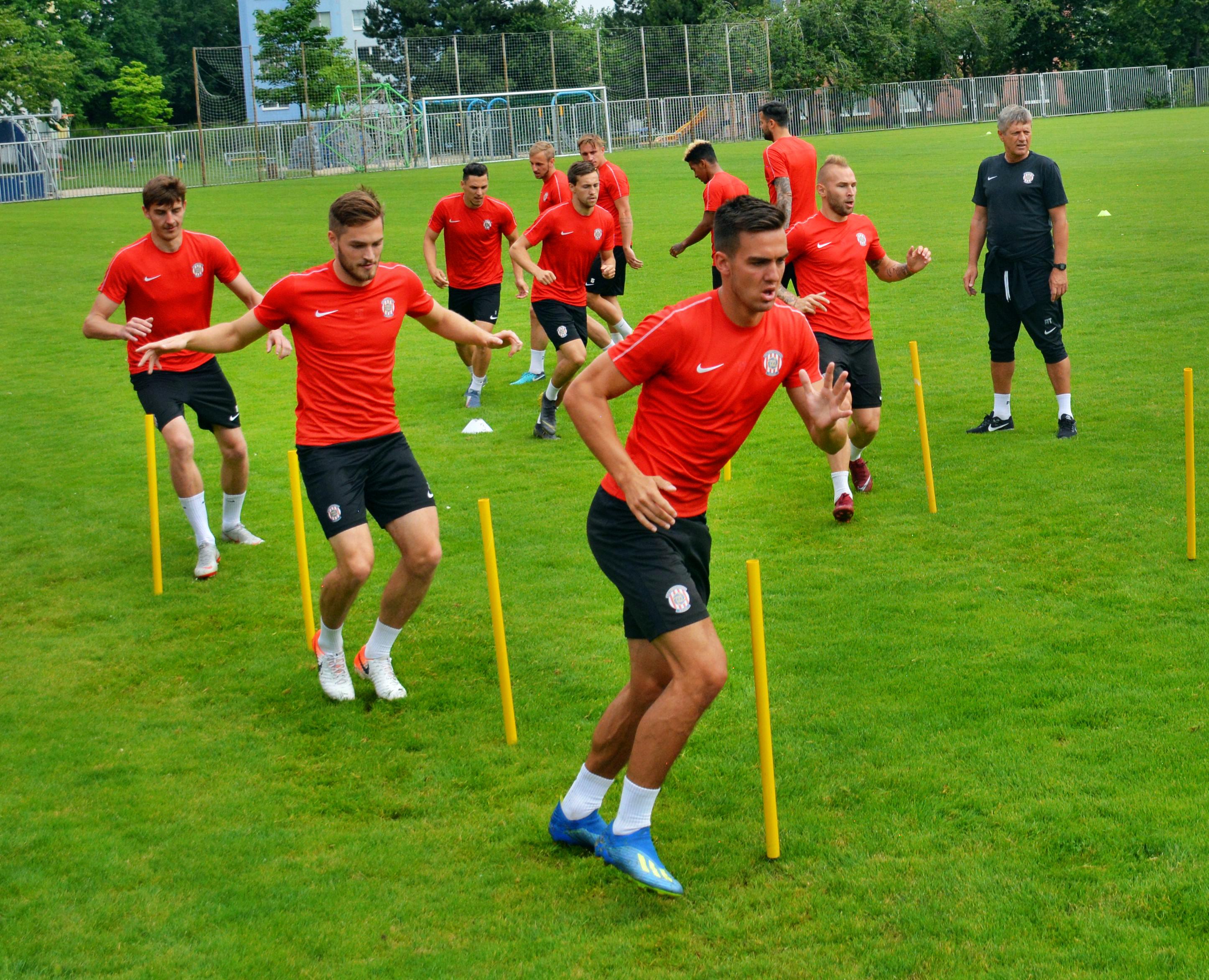 VIDEO: Zbrojováci dnes zahájili letní přípravu