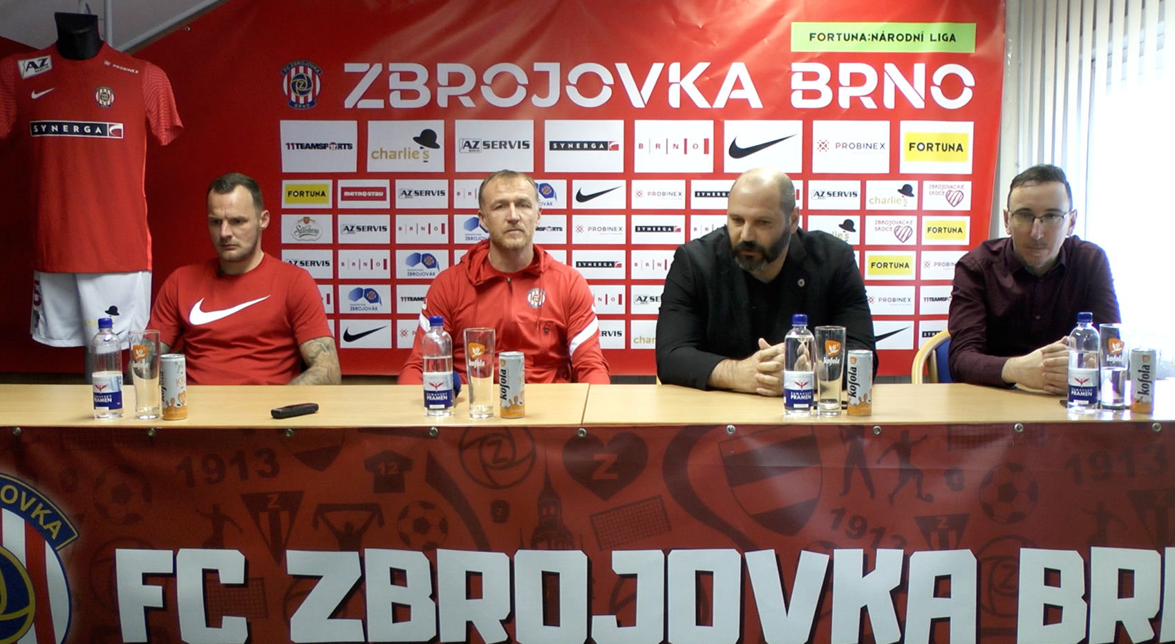 VIDEO: Tiskov konference ped startem jarn sti